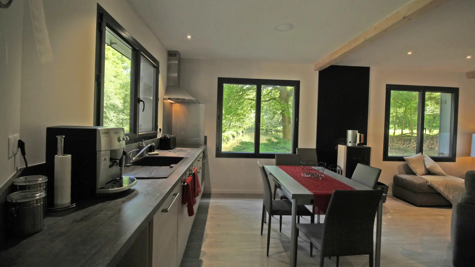 Gîte 3 ânes et un moulin à Bessines sur Gartempe en Haute-Vienne (Nouvelle Aquitaine) - cuisine_13