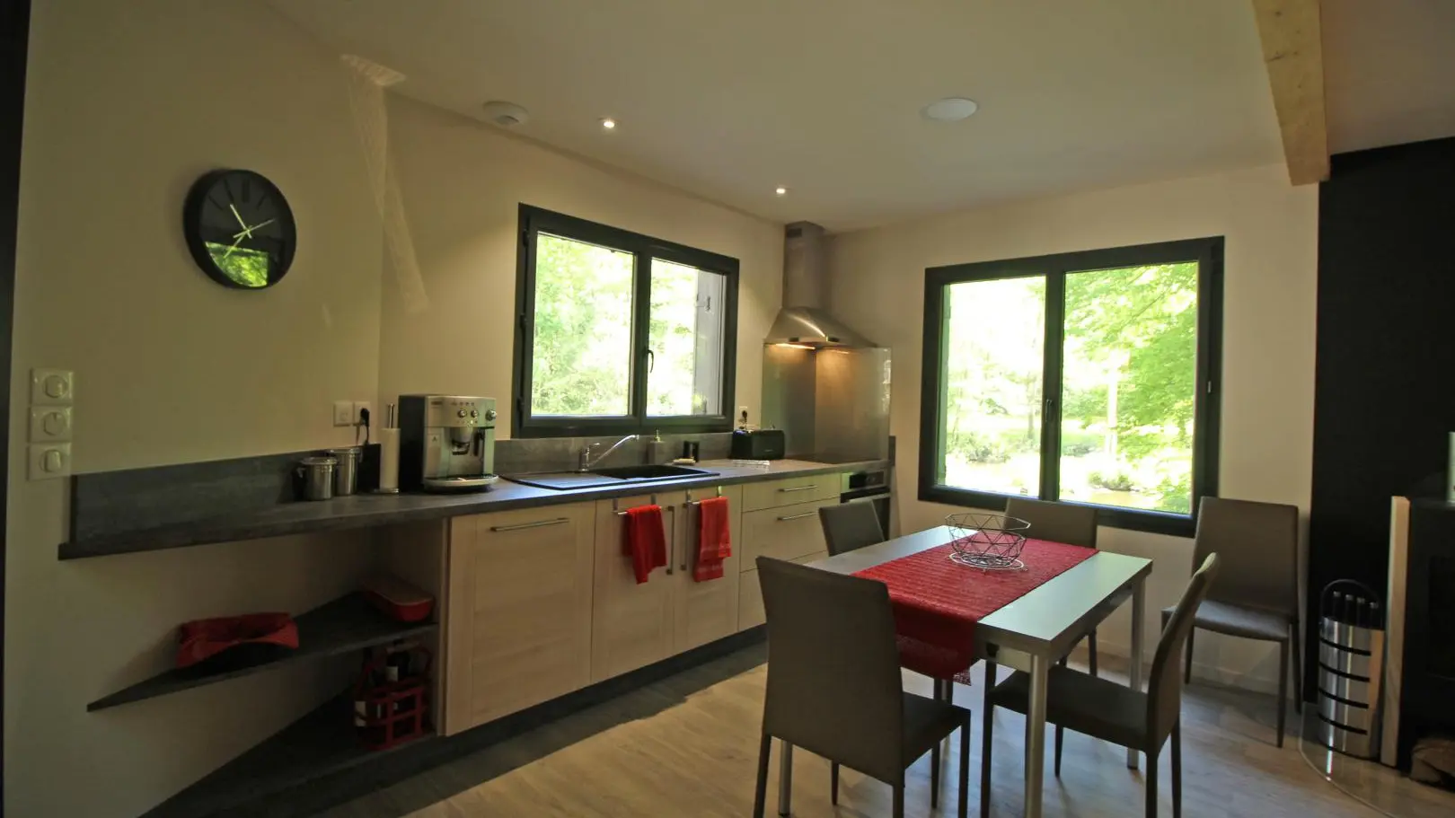 Gîte 3 ânes et un moulin à Bessines sur Gartempe en Haute-Vienne (Nouvelle Aquitaine) - cuisine_15