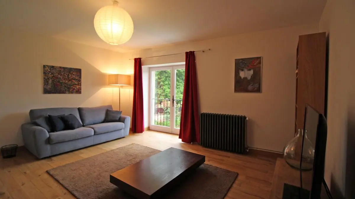 Gite Le Génie de la Forêt à Compreignac en Haute-Vienne (Limousin)- salon détente_34