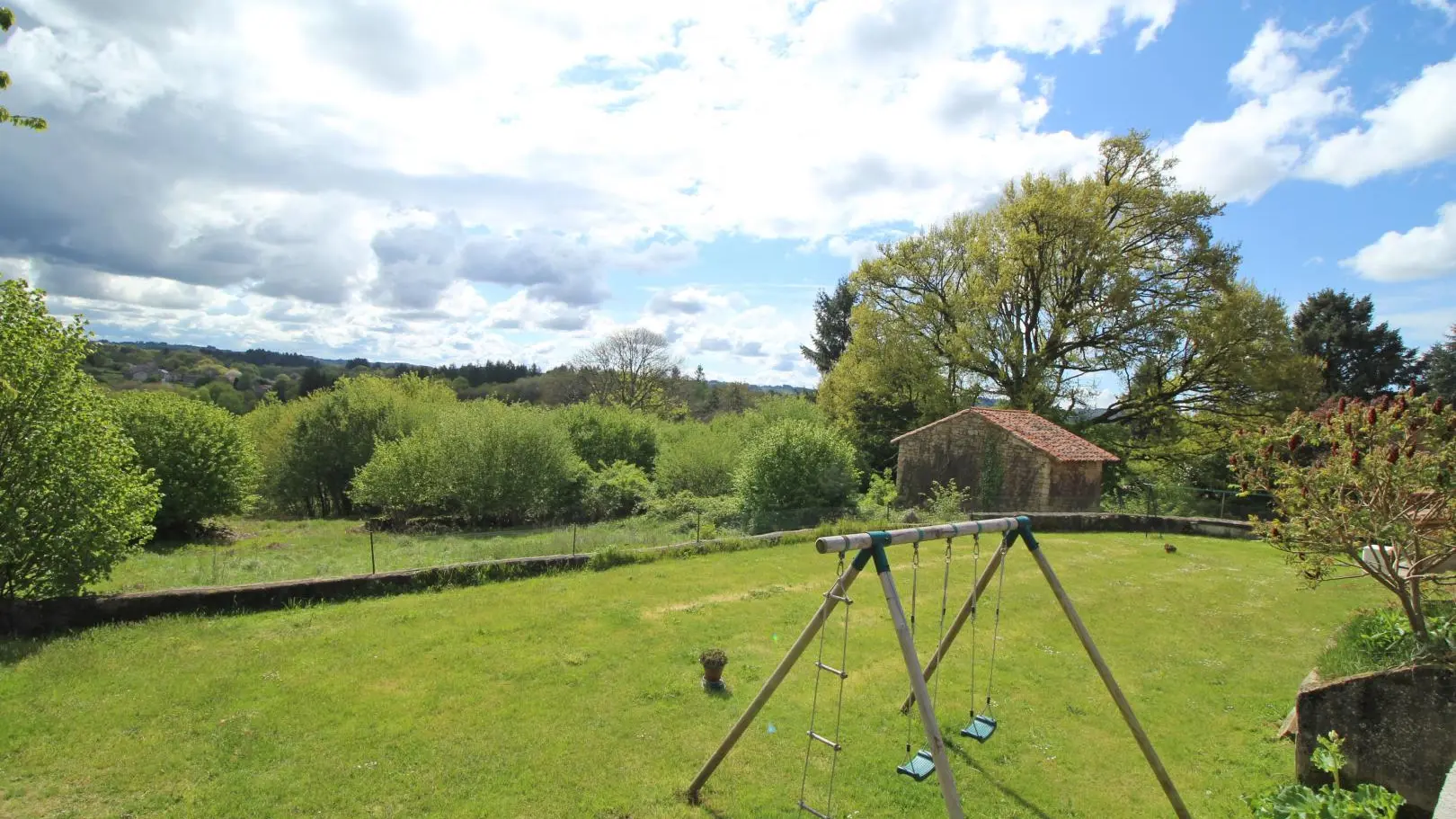 Gite Le Genie De La Foret à Compreignac en Haute-Vienne (Limousin)_33