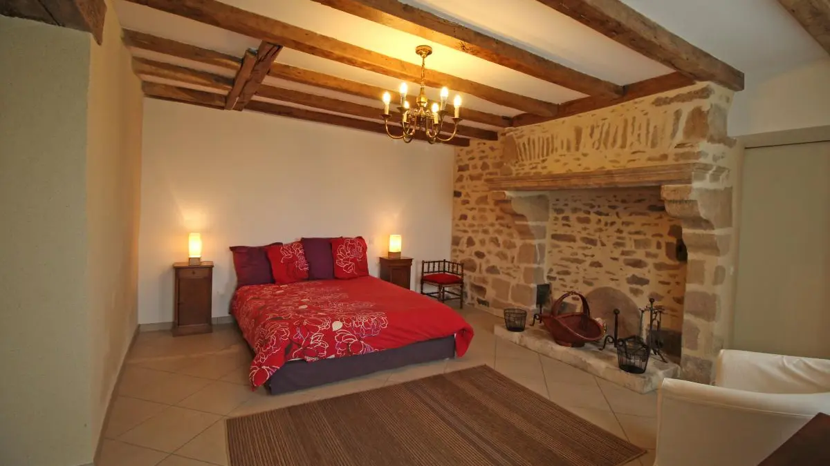 Gite Le Génie de la Forêt à Compreignac en Haute-Vienne (Limousin)- chambre 1_13