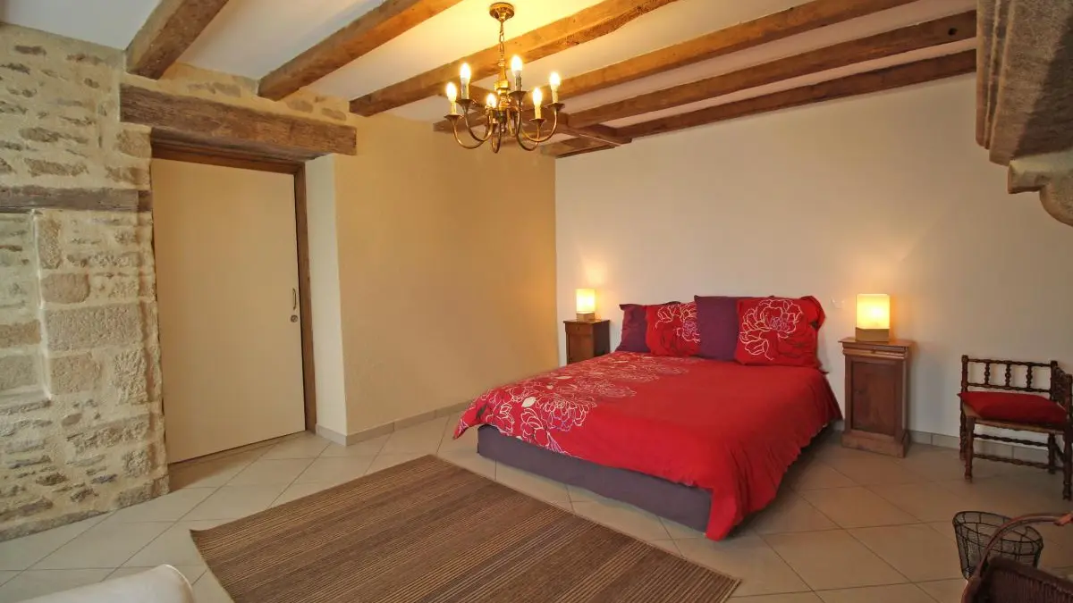 Gite Le Génie de la Forêt à Compreignac en Haute-Vienne (Limousin)- chambre 1_12