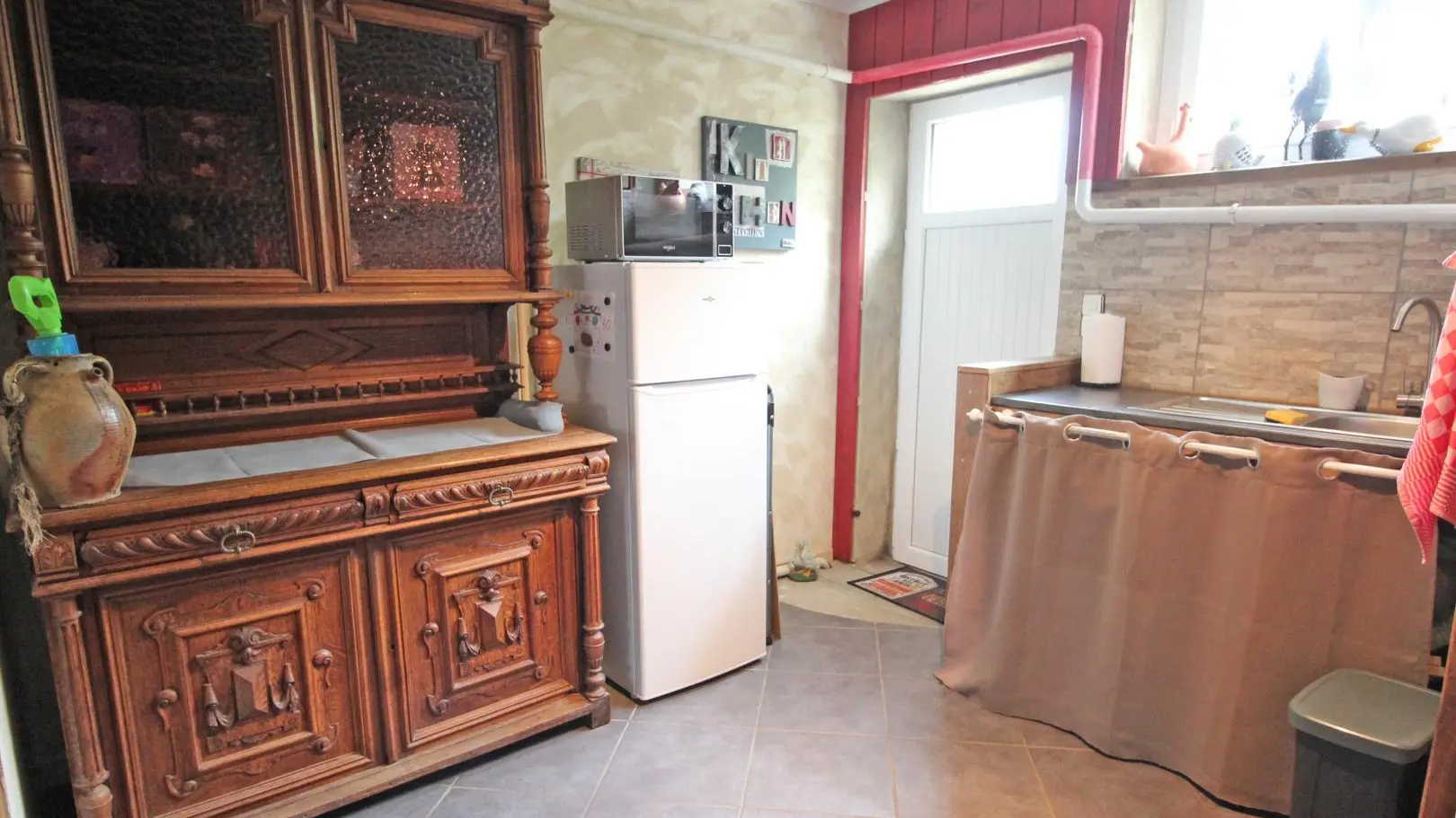 Chambres d'hôtes ô champ communal à Saint Pardoux Le Lac en Haute-Vienne - kitchenette à disposition_16