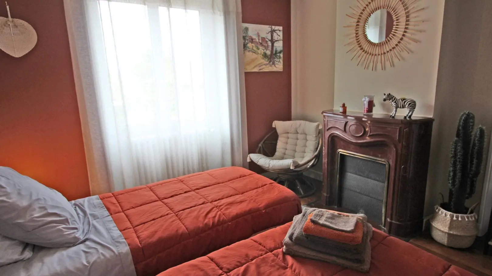 Chambres d'hôtes ô champ communal à Saint Pardoux Le Lac en Haute-Vienne - chambre 3 autre vue_10