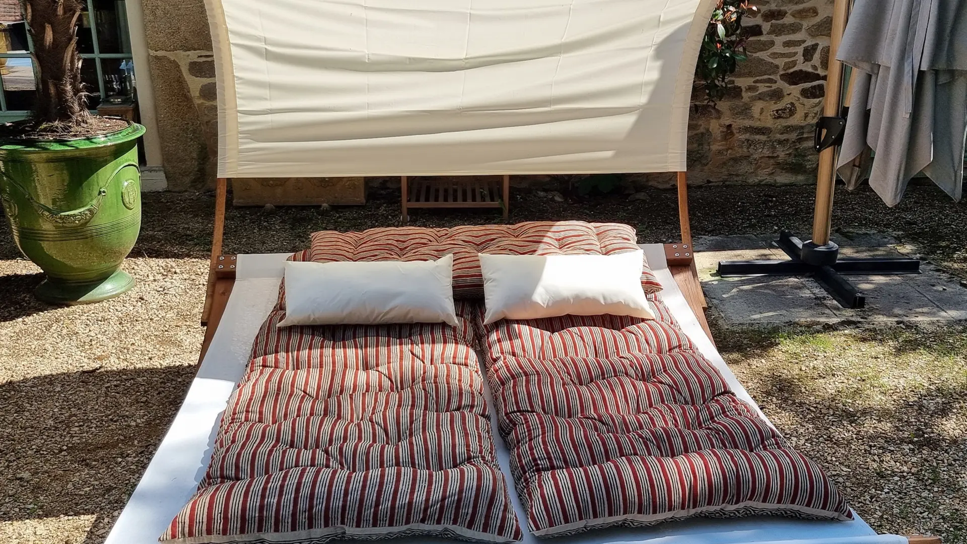 9 Le lit d'amour réduit
