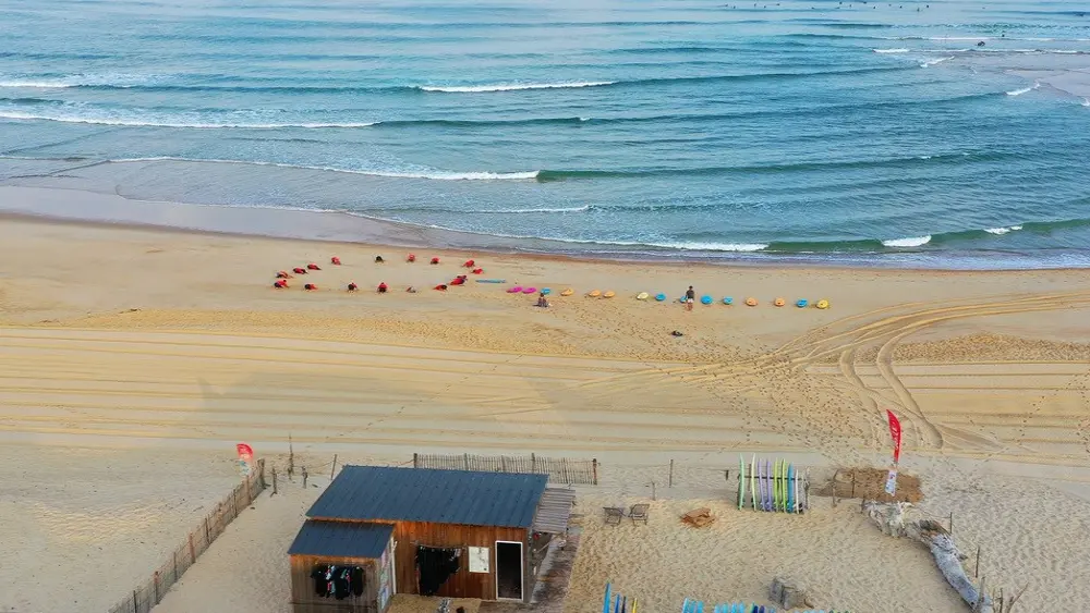 ©Lost Surf School 2022  (1)