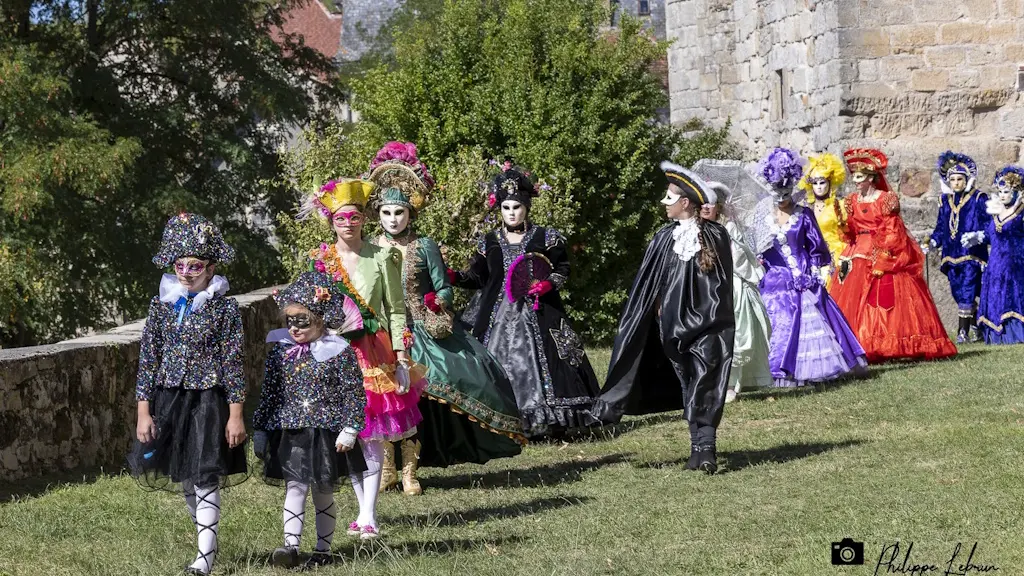Personnages constumés vénitiens