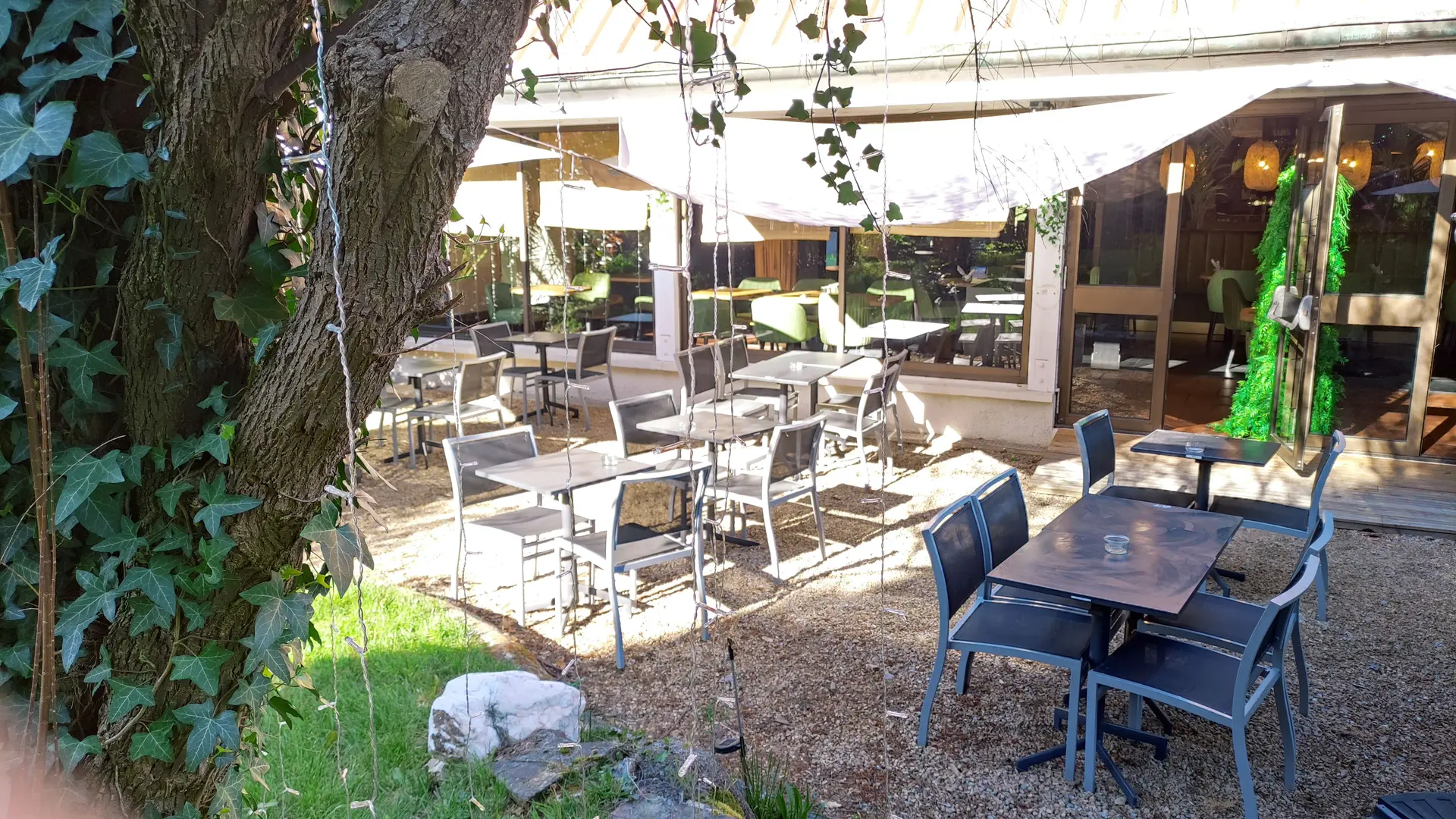 Terrasse brasserie Bull Gin