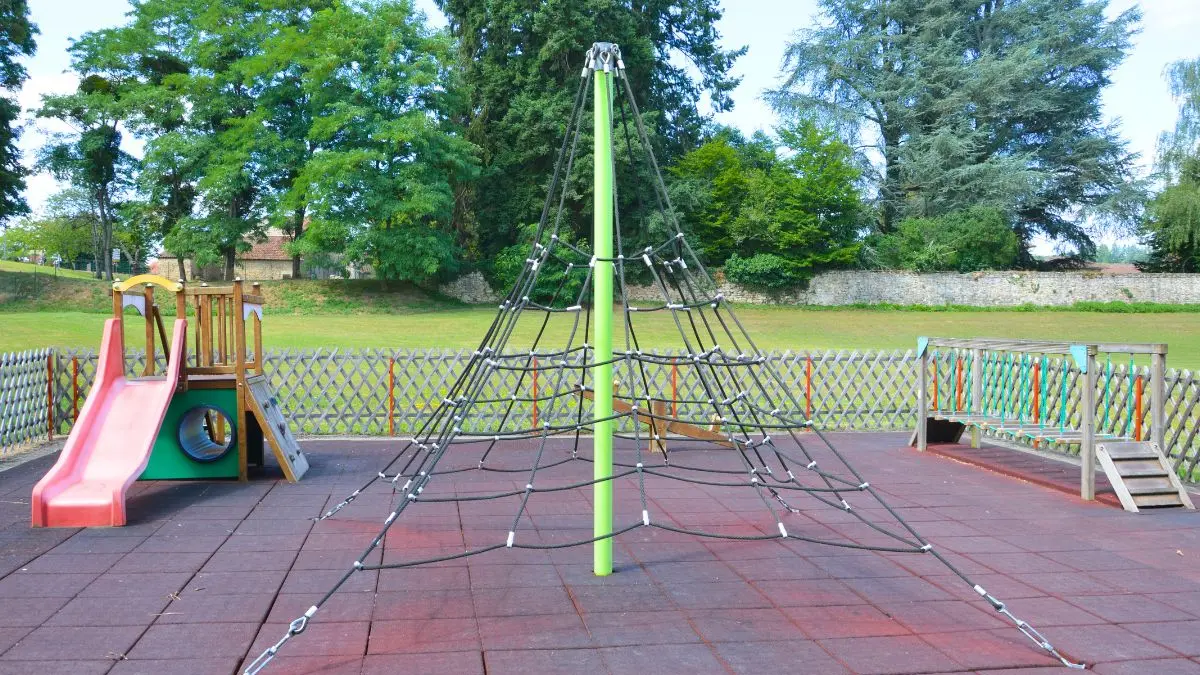 Aire de jeux pour enfants - Les Cars