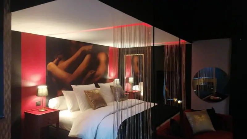 Love room