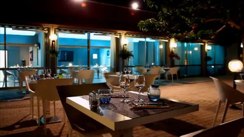 Restaurant Mercure_9