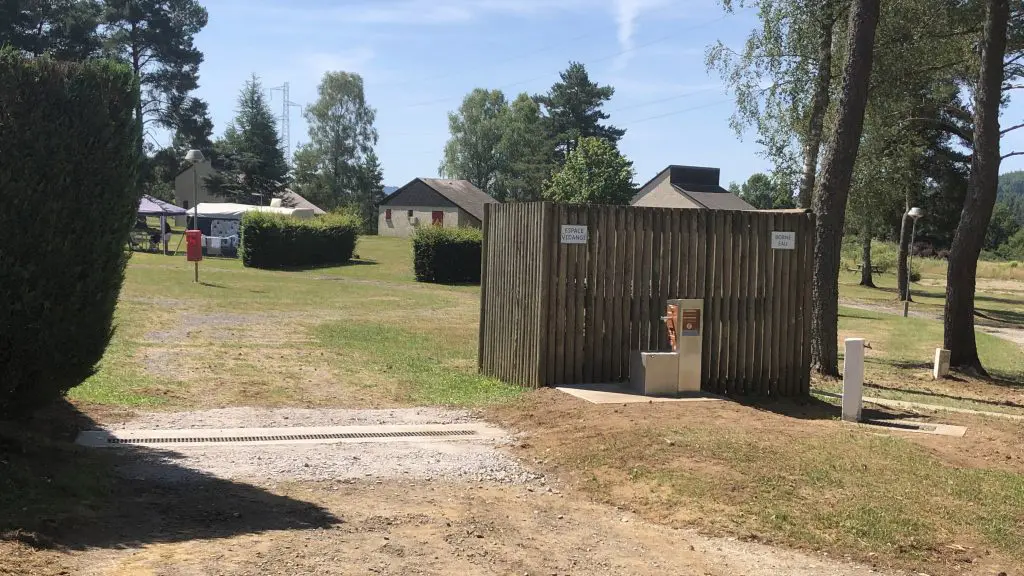 Aire d'accueil de camping-car du camping de Sornac_2