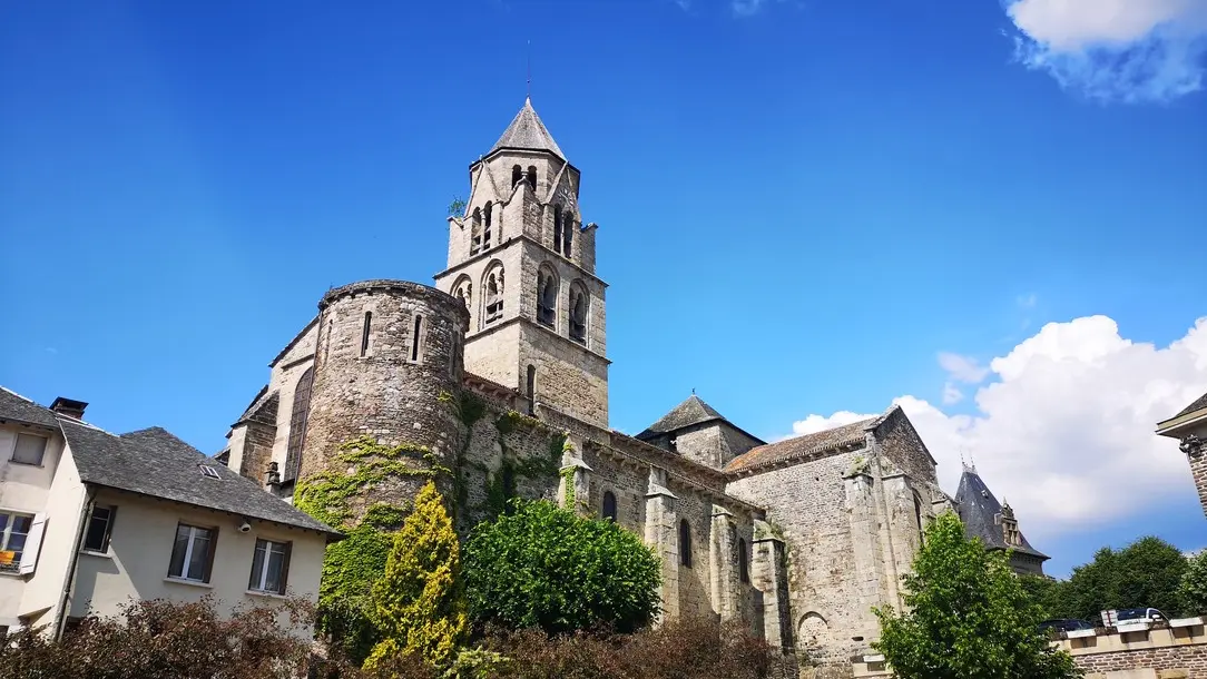 Uzerche - abbatiale Saint-Pierre_1