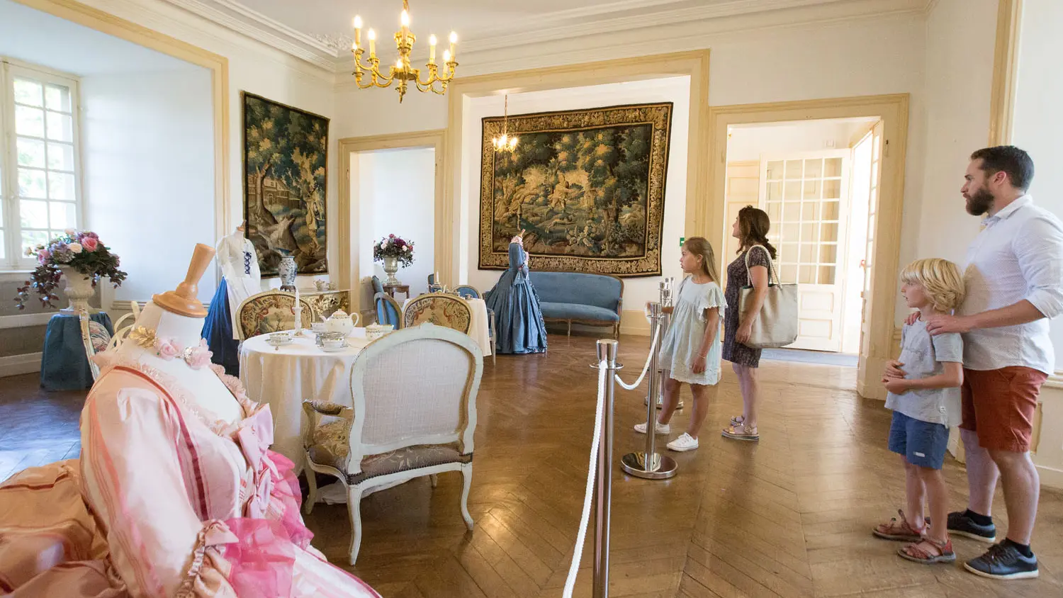 Château de Pompadour et Ecuries de l'Orangerie_4