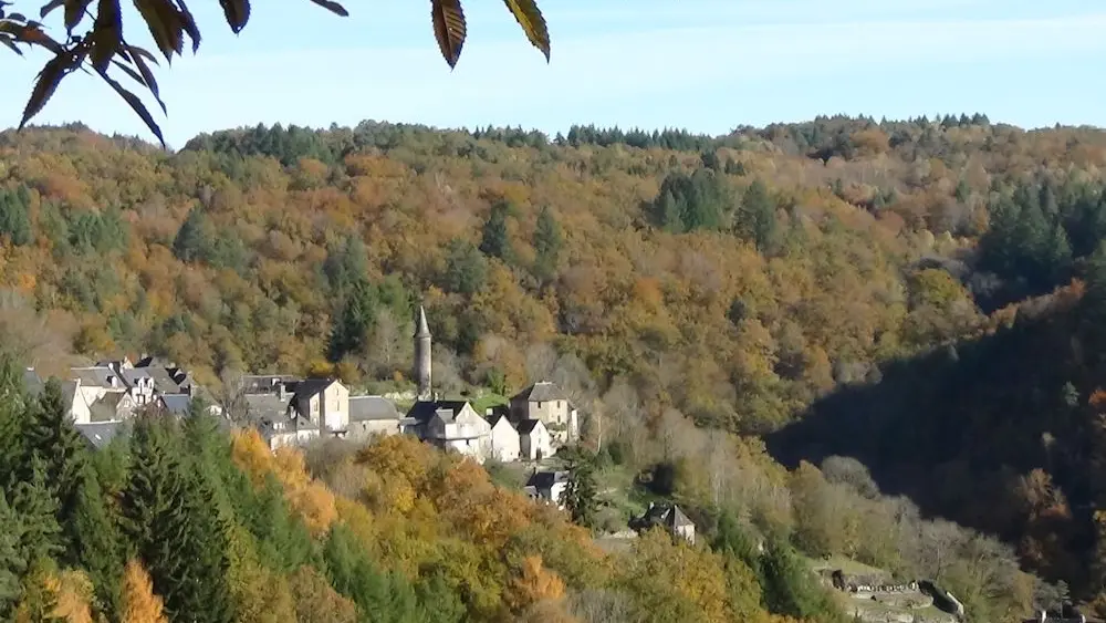 Le bourg de La roche canillac_7