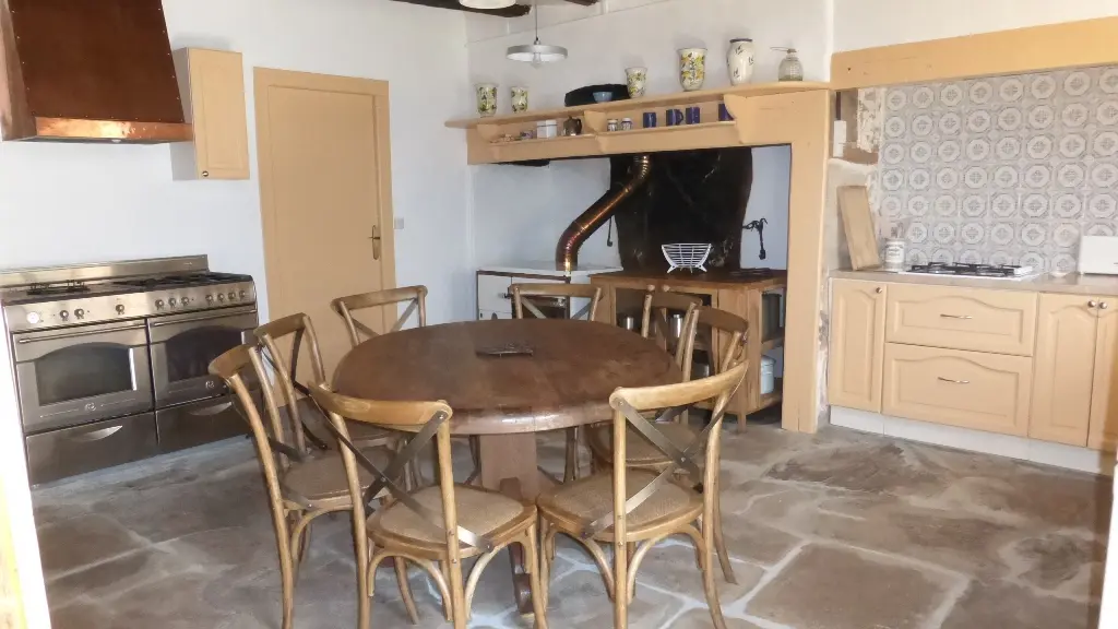 Gîte 12p Le Chazal grande cuisine