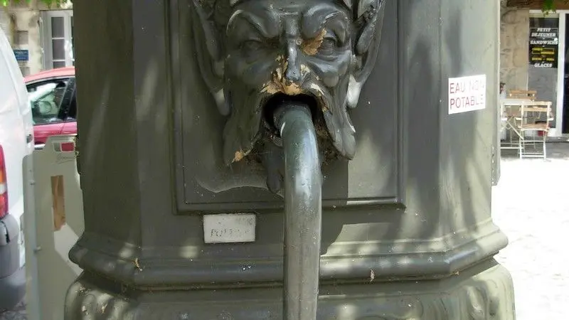 Détail fontaine Seyvaud_5