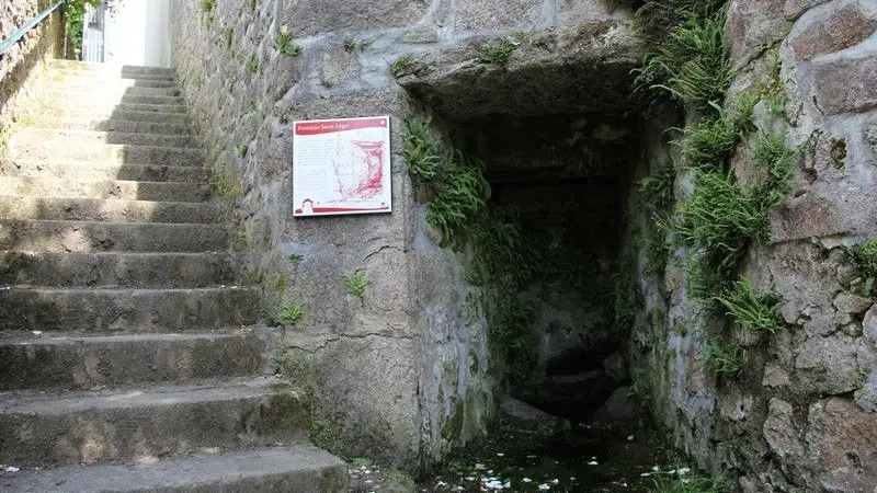 Fontaine Saint-Léger_1