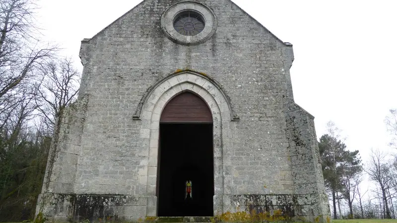 Extérieur chapelle de Vaulry
