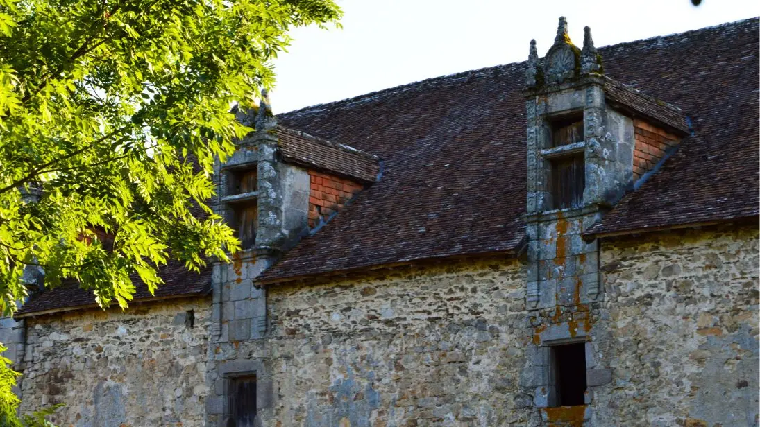 écuries-renaissance-du-chateau-des-cars