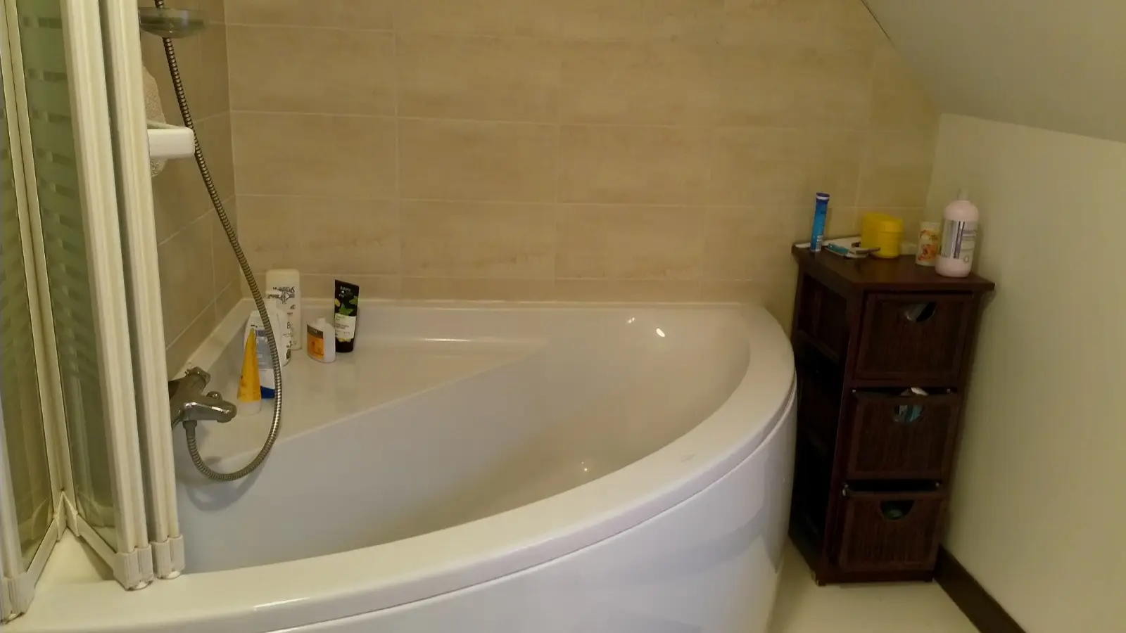 2 SALLE DE BAIN 1