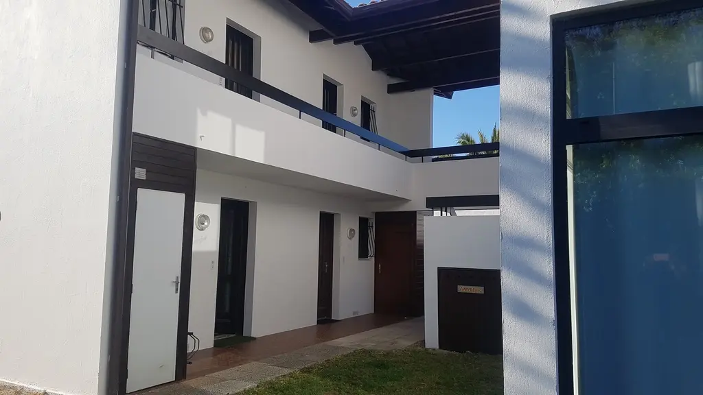 2025_damico_isabelle (10) (Copier)