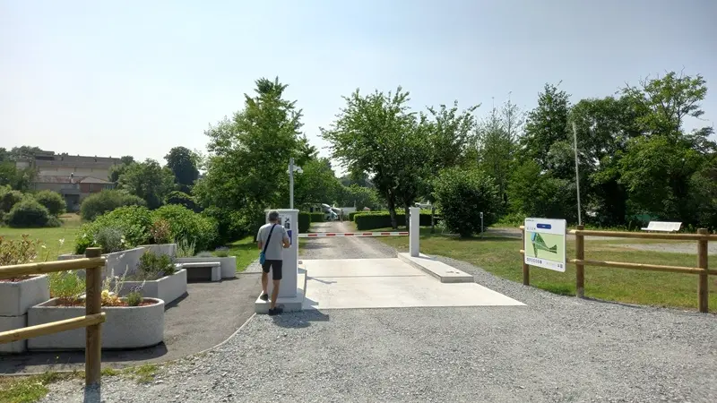 aire de camping car Le Dorat