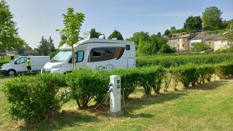 aire de camping car Le Dorat