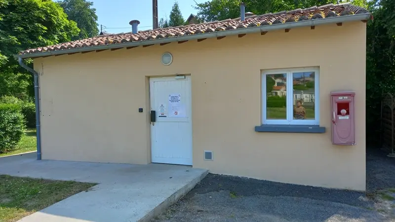 aire de camping car Le Dorat