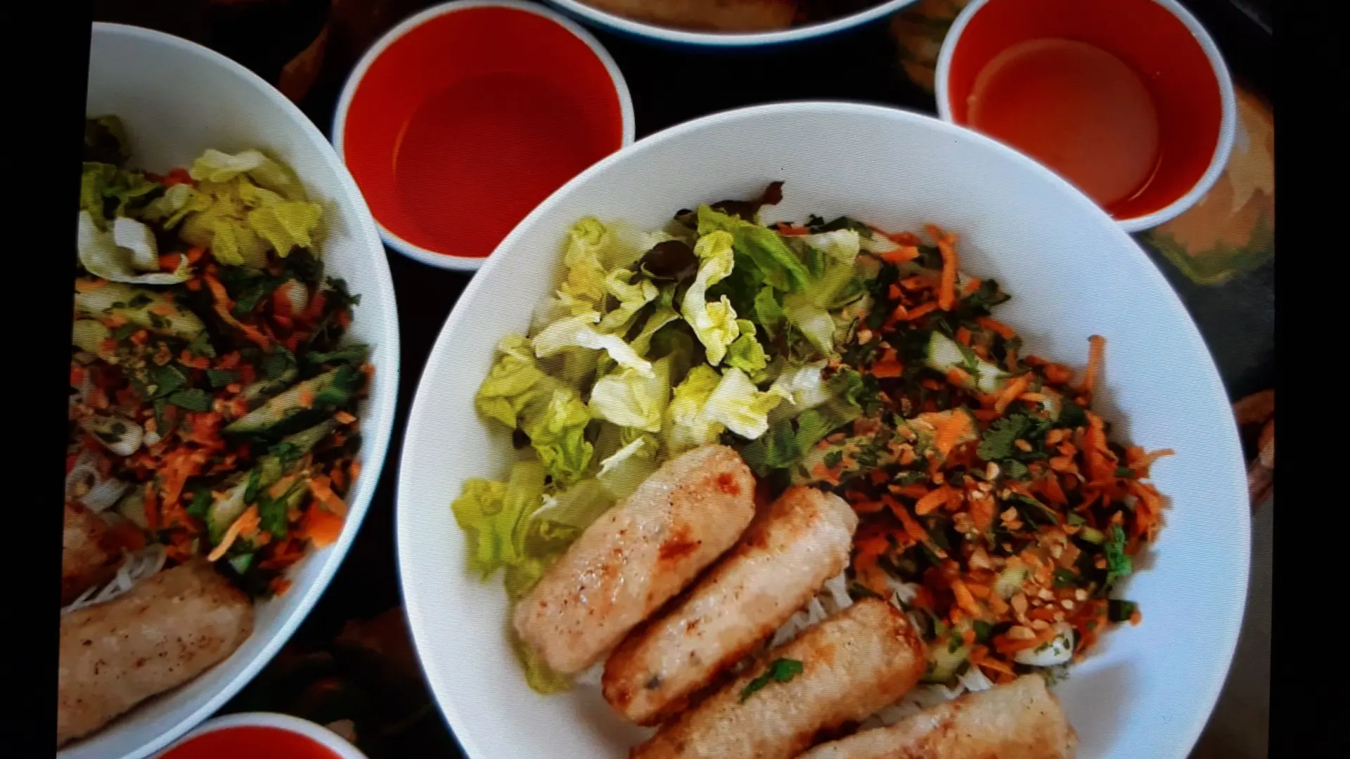 la salade vietnamienne aux nems poulet