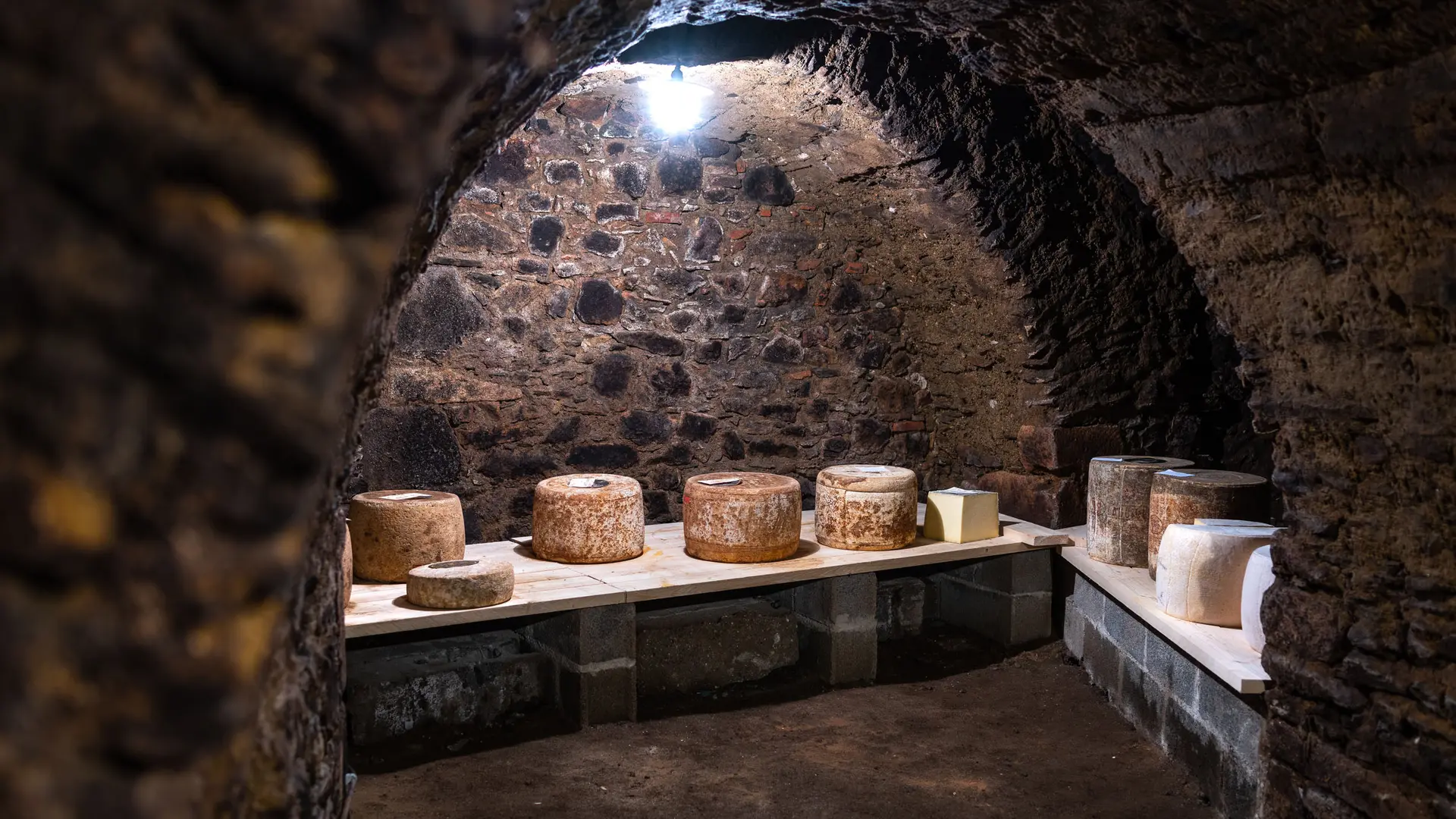2104_01_lmaisondufromage_bd
