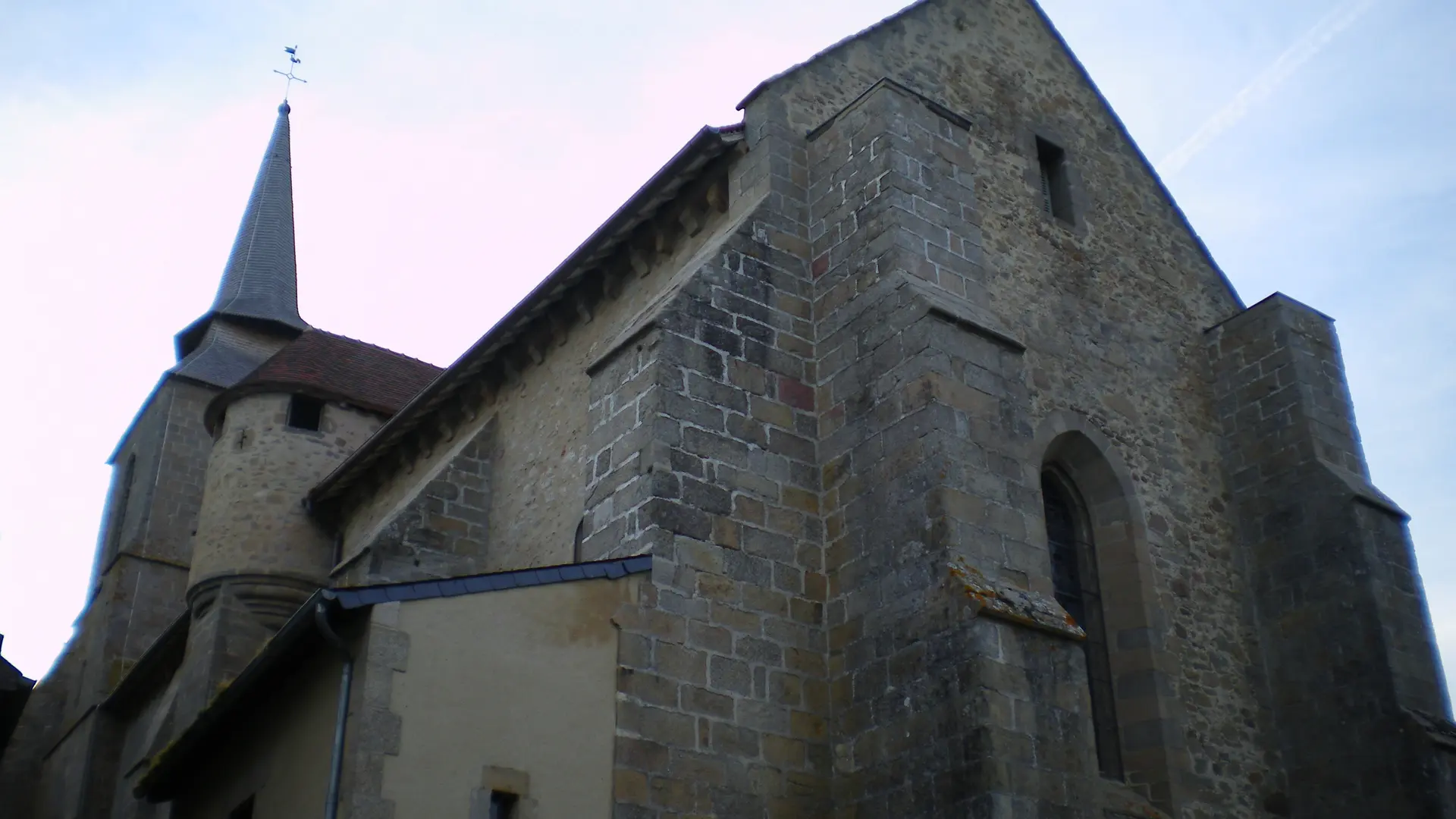 Église fortifiée d'Arnac la Poste