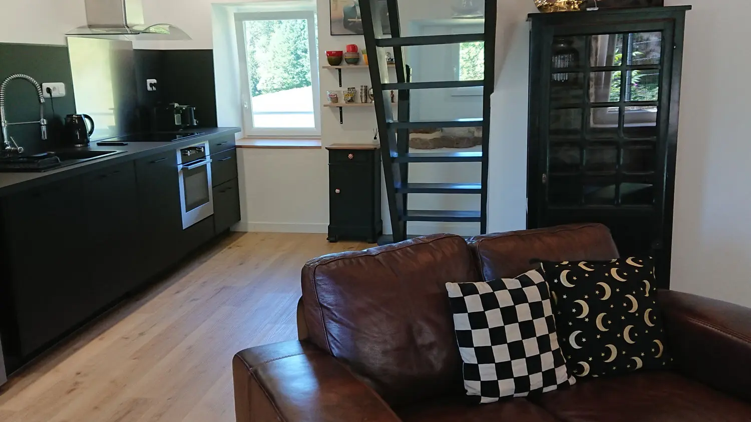 3-Salon-4-4