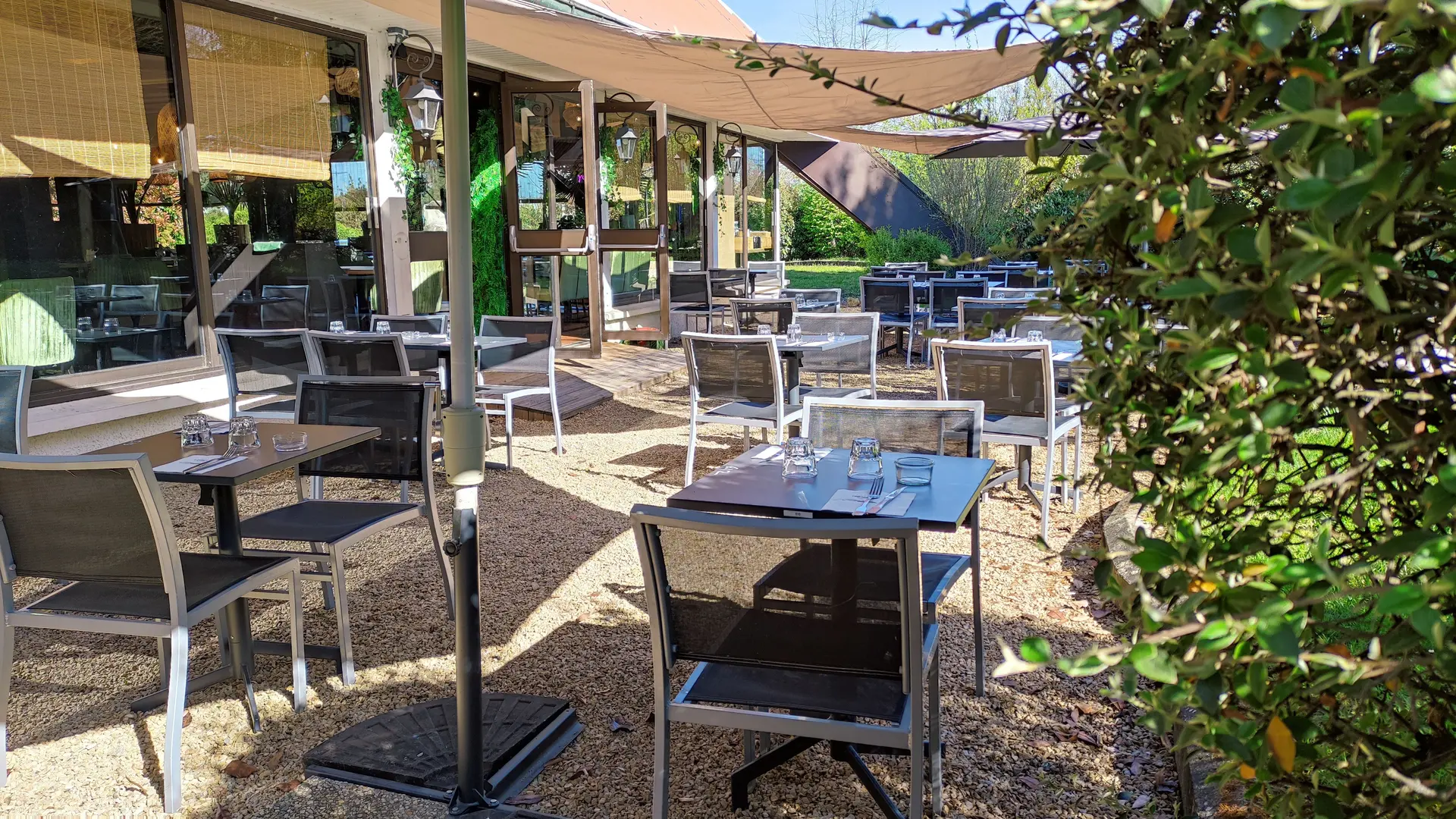 Terrasse brasserie Bull Gin