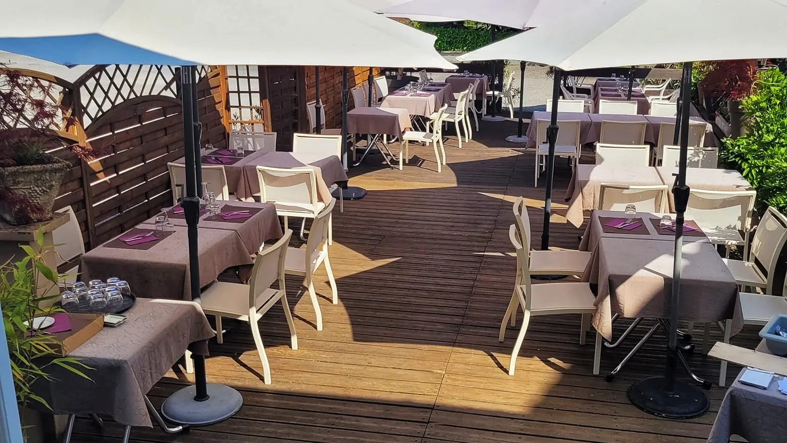 Hôtel restaurant Des Voyageurs terrasse