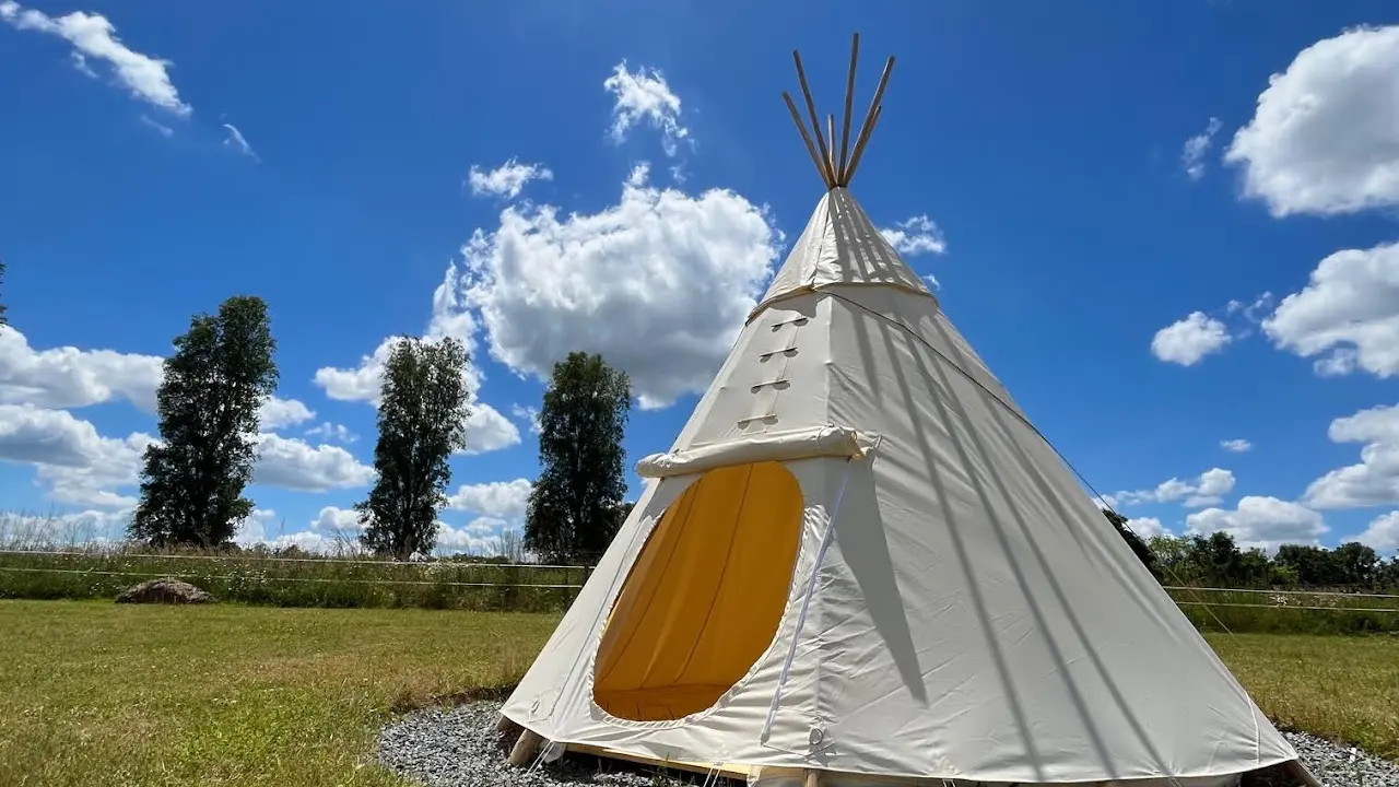 tipis_base-nautique-lacs-haute-charente-limousin-insolite