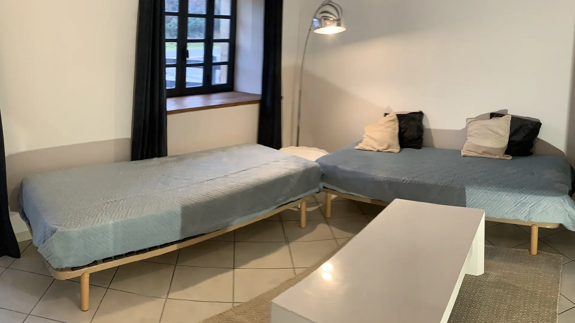 vacances-au-lac-de-saint-pardoux-slaapkamer-2-02