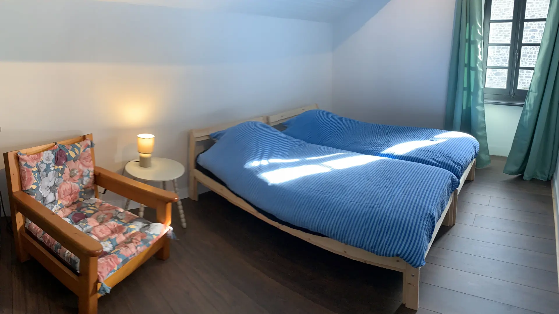 vacances-au-lac-de-saint-pardoux-chambre-4