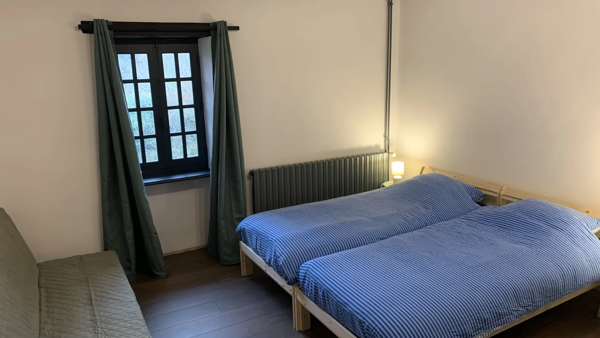 vacances-au-lac-de-saint-pardoux-chambre-6-lits-simple