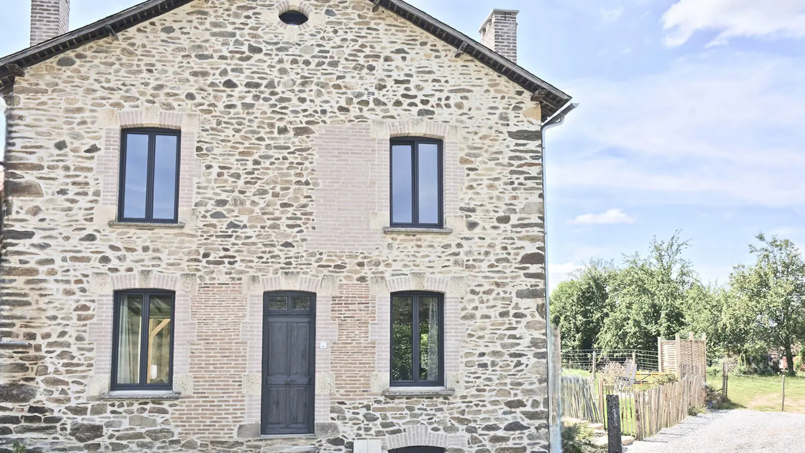 vakantiehuis_lott_saint_germain_les_bellesl_frankrijk_slider_homepage