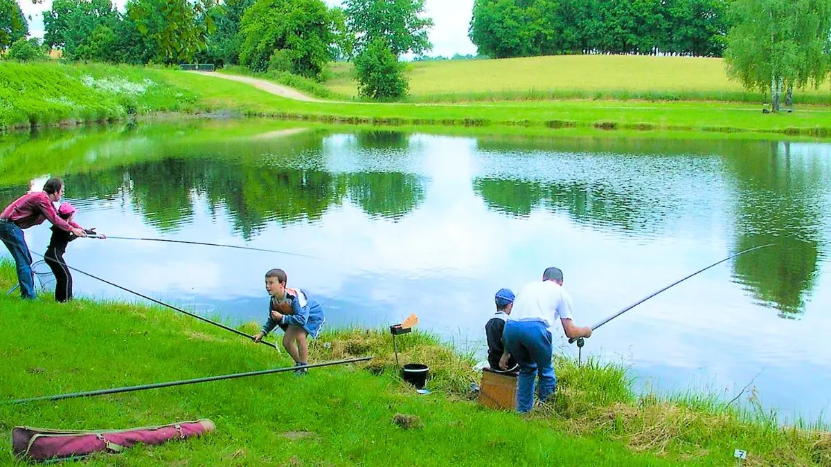 Aire de Camping-cars - Saint-Hilaire-les-Places