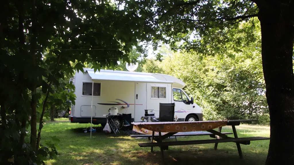 Aire de camping-car Coumet (3)