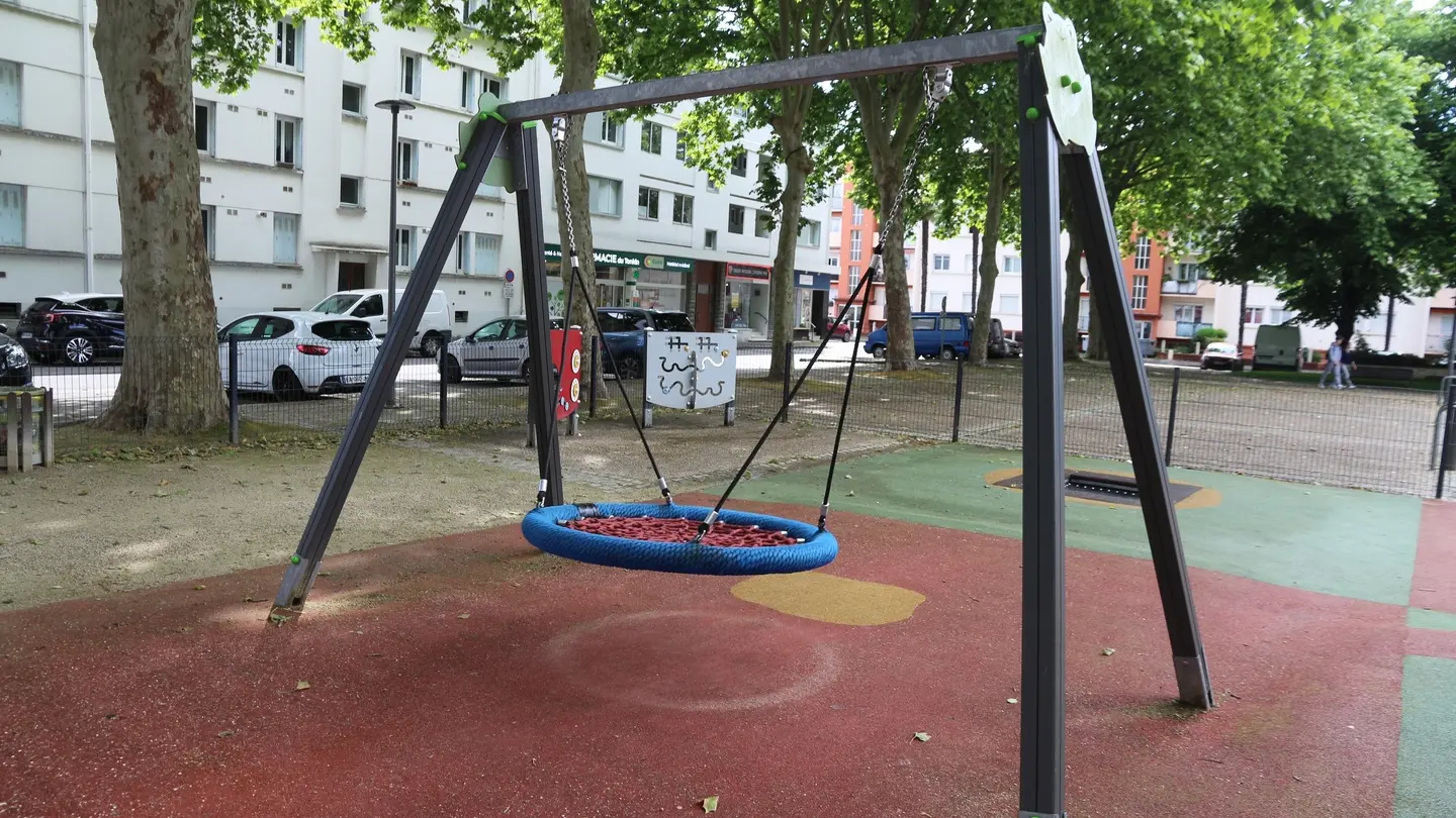 Aire de jeux Jules Gois Billère 03 - Pau Pyrénées Tourisme - CM
