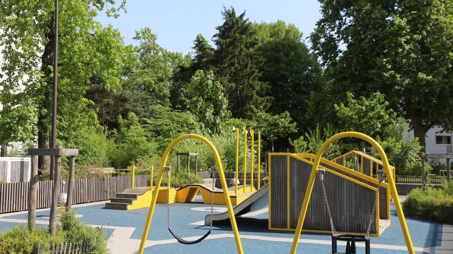 Aire de jeux Jules Verne 02 - Saragosse - Pau Pyrénées Tourisme