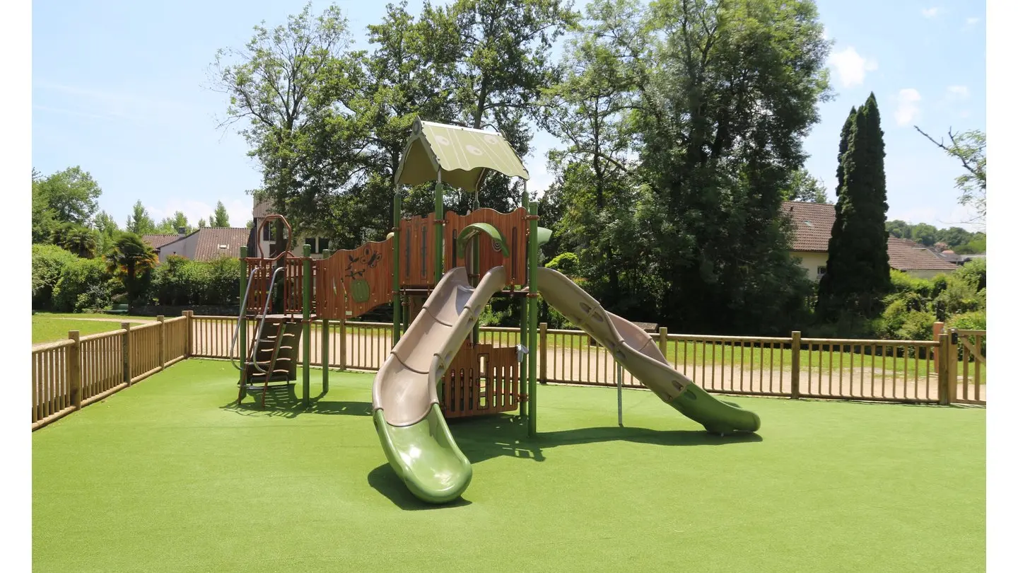 Aire de jeux Nez Gan - Pau Pyrénées Tourisme