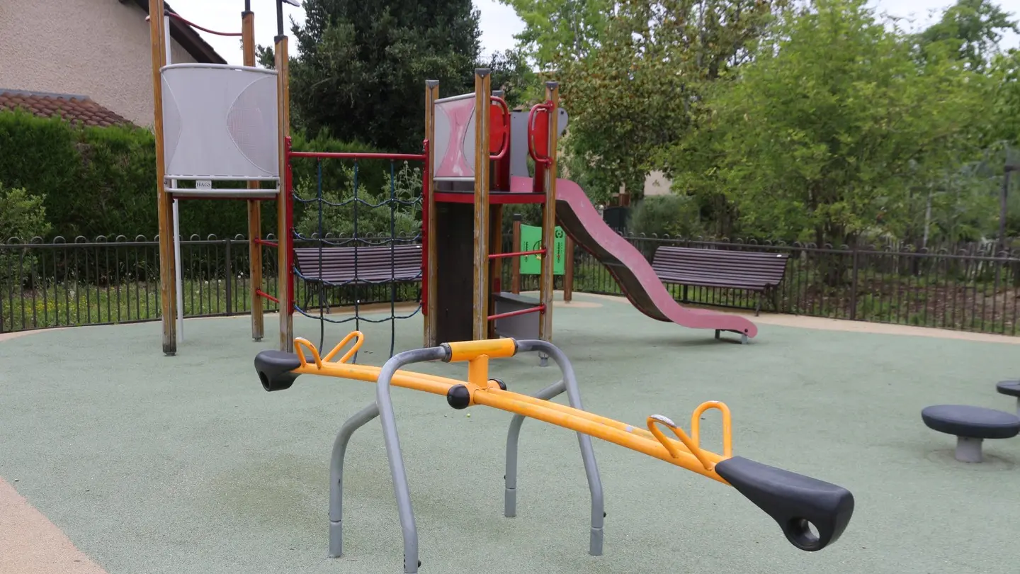 Aire de jeux Square Mazoyer 05 - Pau Pyrénées Tourisme