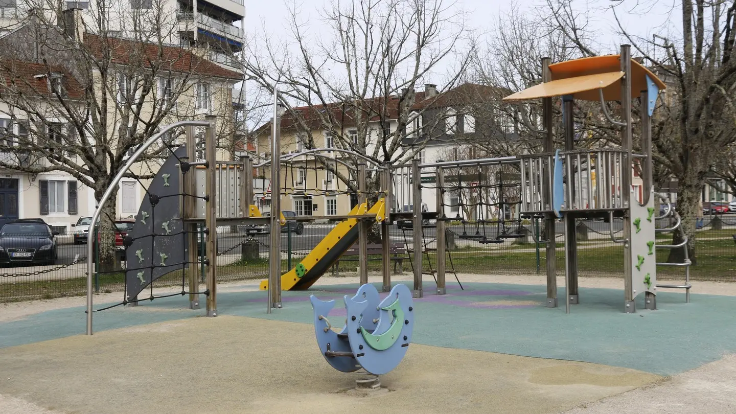 Aire de jeux Verdun nord 01 - Pau Pyrénées Tourisme - PL