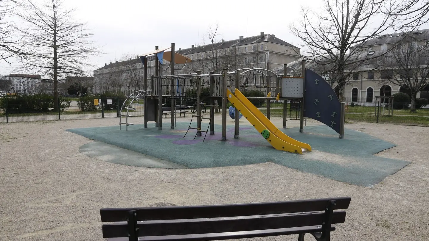 Aire de jeux Verdun nord 04 - Pau Pyrénées Tourisme - PL
