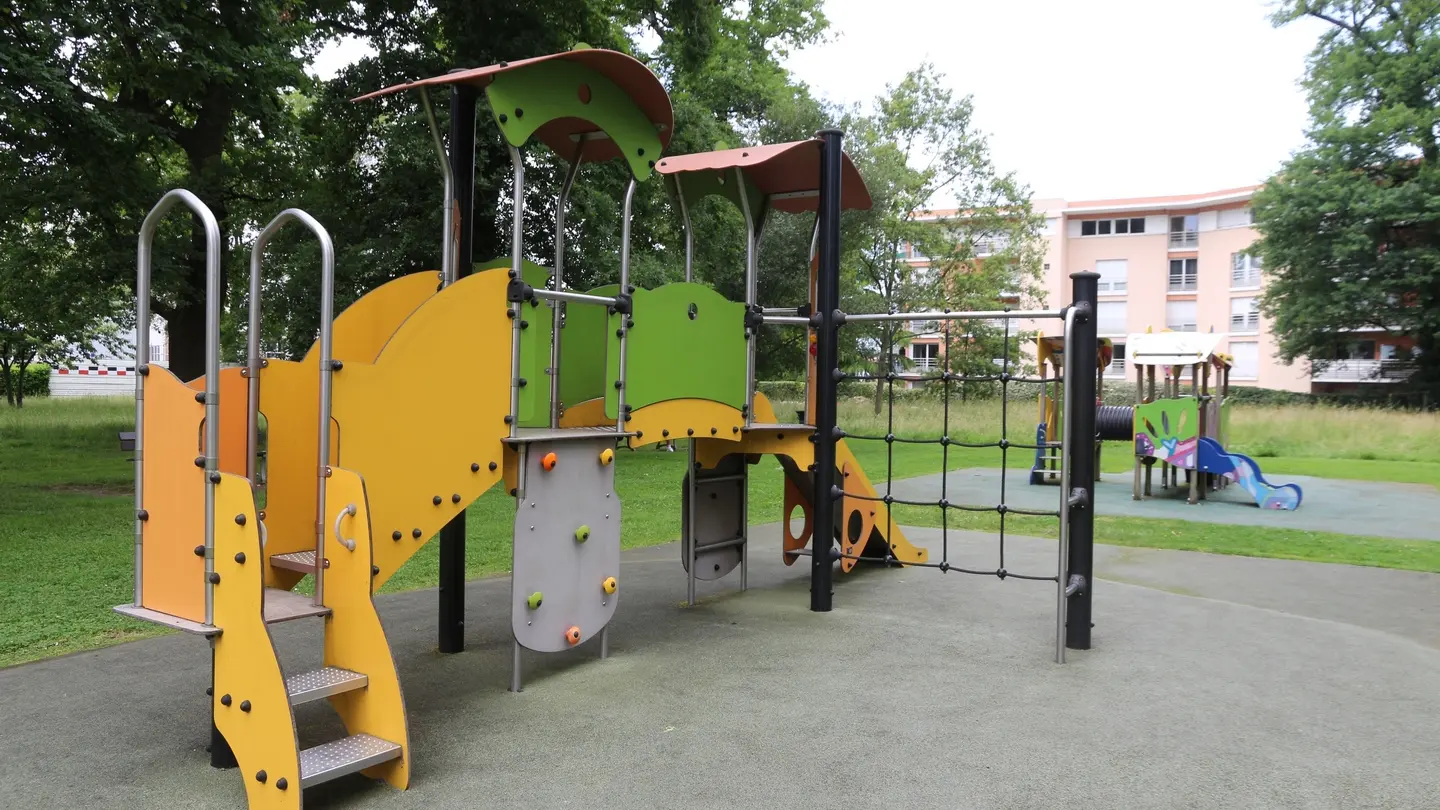 Aire de jeux avenue Philippon 06 - Pau Pyrénées Tourisme