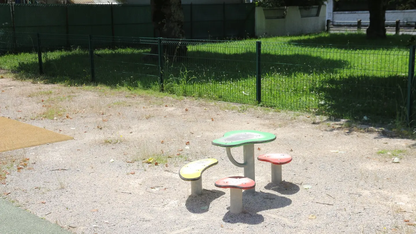 Aire de jeux avenue de la Paix Gelos 01 - Pau Pyrénées Tourisme